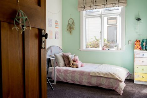 Photo of property in 180 Victoria Road, Saint Clair, Dunedin, 9012