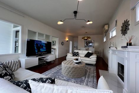 Photo of property in 1/7 Evan Street, Belmont, Auckland, 0622