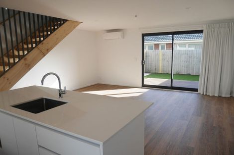 Photo of property in 3/23 Hills Road, Edgeware, Christchurch, 8013