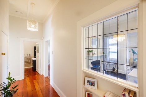 Photo of property in 239 Victoria Avenue, Hokowhitu, Palmerston North, 4410