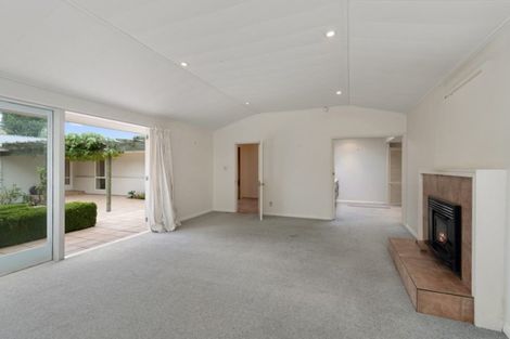 Photo of property in 208 Ilam Road, Ilam, Christchurch, 8041