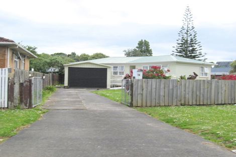 Photo of property in 18 Convair Crescent, Mangere, Auckland, 2022
