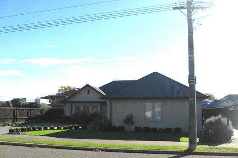 Photo of property in 69 Jeffreys Road, Fendalton, Christchurch, 8052