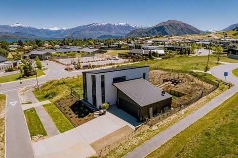 Photo of property in 14 Tuke Lane, Wanaka, 9305