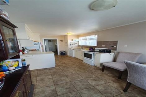 Photo of property in 65 Cargill Street, Papakura, 2110