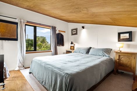 Photo of property in 8 Beach Road, Long Beach, Port Chalmers, 9081