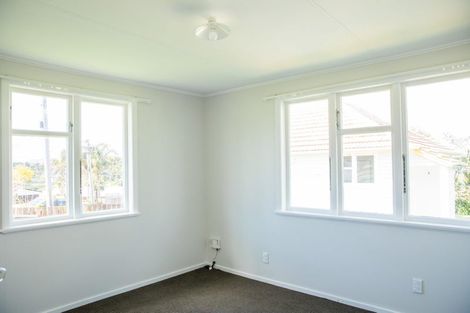 Photo of property in 91 Eversleigh Road, Belmont, Auckland, 0622