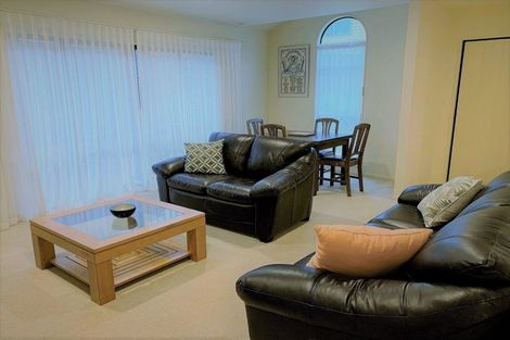 Photo of property in 3/23 Brixton Road, Manly, Whangaparaoa, 0930