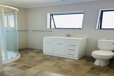 Photo of property in 20 Doctors Hill Road, Maungaturoto, 0520