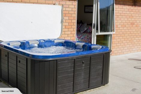 Photo of property in 5 Hamon Place, Pukehangi, Rotorua, 3015