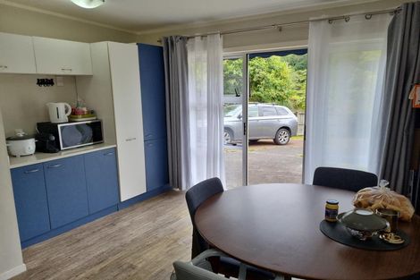 Photo of property in 156 Lynn Road, Bayview, Auckland, 0629