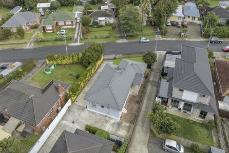 Photo of property in 11 Sunnyside Crescent, Papatoetoe, Auckland, 2025