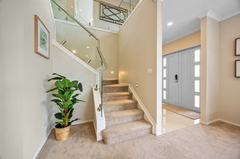 Photo of property in 1 Creggan Crescent, Flat Bush, Auckland, 2019