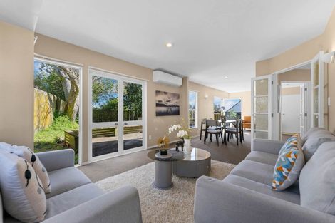 Photo of property in 2/163 Whitford Road, Somerville, Auckland, 2014