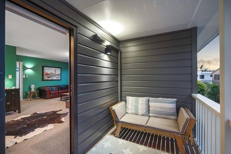 Photo of property in 4 Milford Park Place, Milford, Auckland, 0620