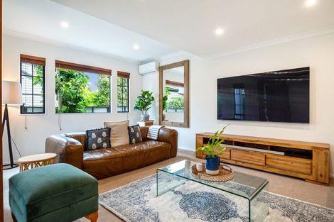 Photo of property in 8a Onepoto Road, Hauraki, Auckland, 0622