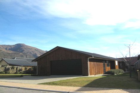 Photo of property in 24 Meadowstone Drive, Wanaka, 9305