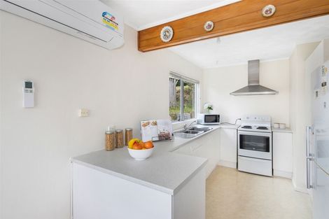 Photo of property in 2/61 Woodhouse Avenue, Karori, Wellington, 6012