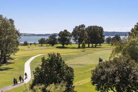 Photo of property in 57 Links View Drive, Omokoroa, 3114