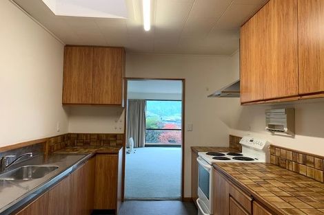 Photo of property in 18a Wynyard Crescent, Fernhill, Queenstown, 9300