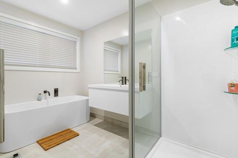 Photo of property in 5 Howden Drive, Jacks Point, 9371