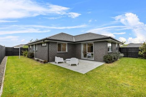 Photo of property in 15 Katrine Drive, Marshland, Christchurch, 8083