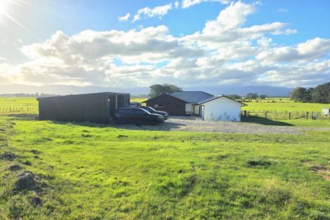 Photo of property in 290 Te Maire Road, Kahutara, Featherston, 5771