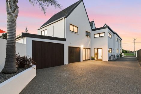 Photo of property in 670 Papamoa Beach Road, Papamoa Beach, Papamoa, 3118