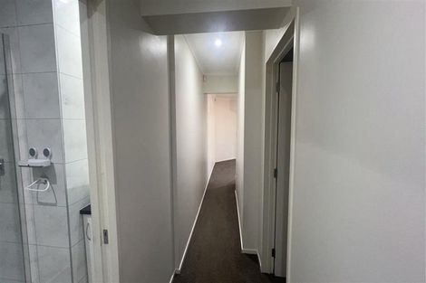 Photo of property in 54 Redoubt Road, Clover Park, Auckland, 2105