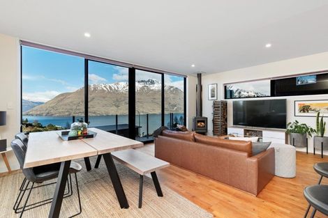 Photo of property in 45 Dart Place, Fernhill, Queenstown, 9300