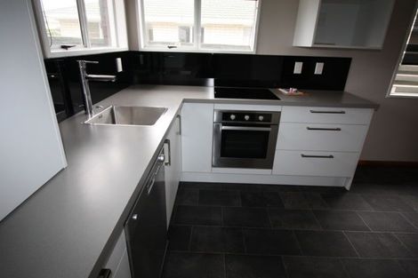 Photo of property in 12 Raglan Avenue, Cloverlea, Palmerston North, 4412