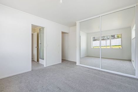 Photo of property in 49 Centorian Drive, Windsor Park, Auckland, 0632