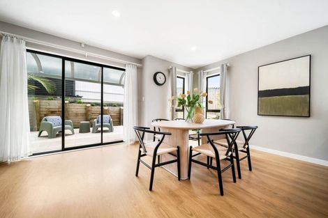 Photo of property in 674 East Coast Road, Pinehill, Auckland, 0630