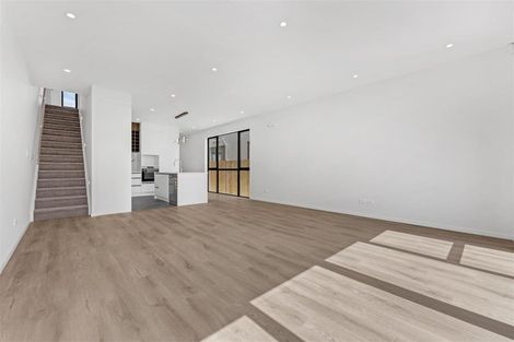 Photo of property in 12 Waimarie Drive, Karaka, 2578