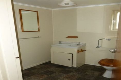 Photo of property in 19 Alexandra Road, Roseneath, Wellington, 6021