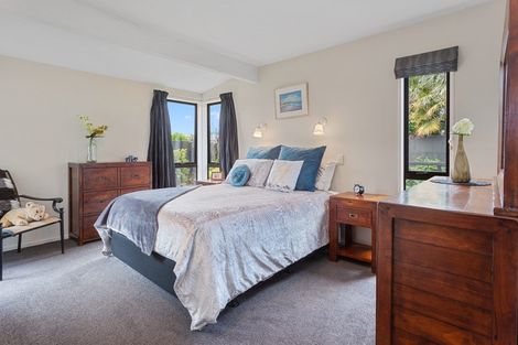 Photo of property in 6 Grove Place, Rangiora, 7400