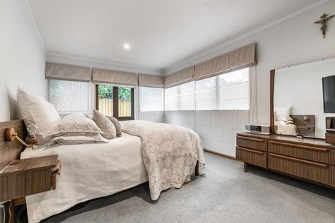 Photo of property in 2/14 Raleigh Road, Northcote, Auckland, 0627