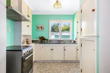 Photo of property in 16 Peel Place, Wainuiomata, Lower Hutt, 5014