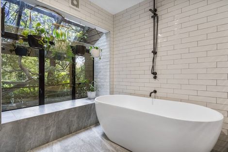 Photo of property in 2/36 Beulah Avenue, Rothesay Bay, Auckland, 0630