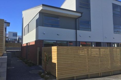 Photo of property in 7/24 Princess Terrace, Newtown, Wellington, 6021