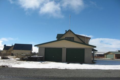 Photo of property in 6 Irishman Drive, Twizel, 7901