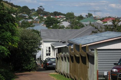 Photo of property in 34 William Bond Street, Stanley Point, Auckland, 0624