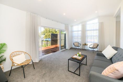 Photo of property in 9 Pinedale Parade, Milson, Palmerston North, 4414