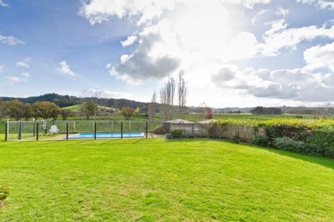 Photo of property in 729 Kaipara Coast Highway, Kaukapakapa, 0871