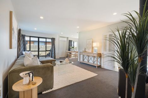 Photo of property in 63 Mauger Drive, Heathcote Valley, Christchurch, 8022