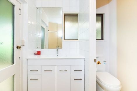 Photo of property in 11 View Road, Shelly Park, Auckland, 2014