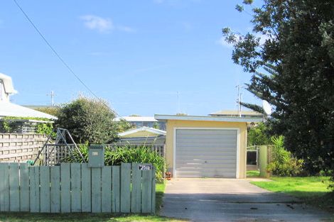 Photo of property in 68 Karewa Parade, Papamoa Beach, Papamoa, 3118