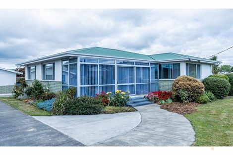 Photo of property in 1 Dixon Street, Waimate, 7924