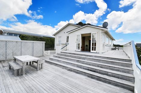 Photo of property in 38 Cumberland Street, Leigh, 0985