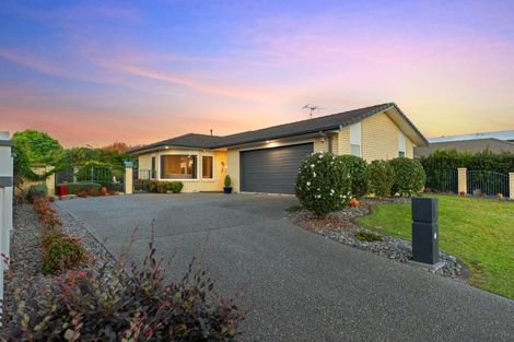 Photo of property in 9 Saint Kilda Place, Papamoa Beach, Papamoa, 3118